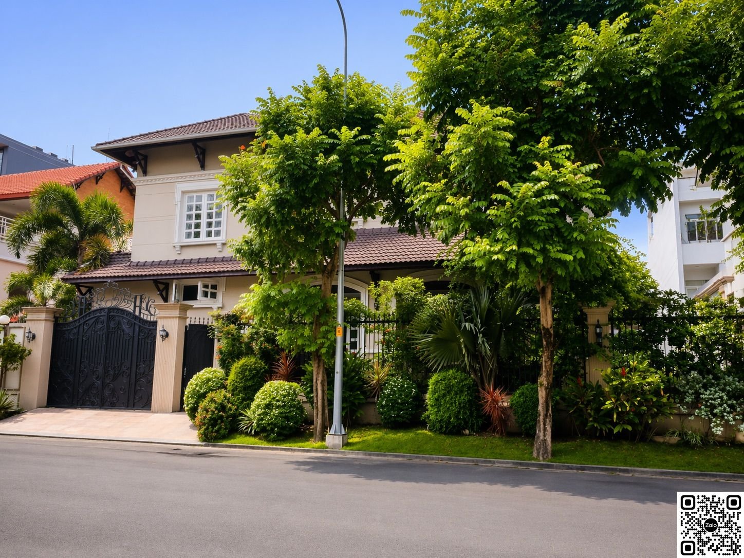 Biệt thự cao cấp tại Thảo Điền, Quận 2, nằm trong khu ở yên tĩnh và được nhiều khách mua ở thực quan tâm.