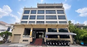Cho thuê tòa nhà ven sông 2.500 m², 700 triệu/tháng