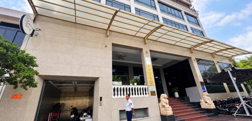 Cho thuê tòa nhà ven sông 2.500 m², 700 triệu/tháng