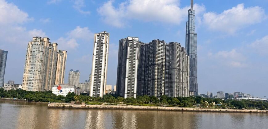 Cho thuê tòa nhà ven sông 2.500 m², 700 triệu/tháng