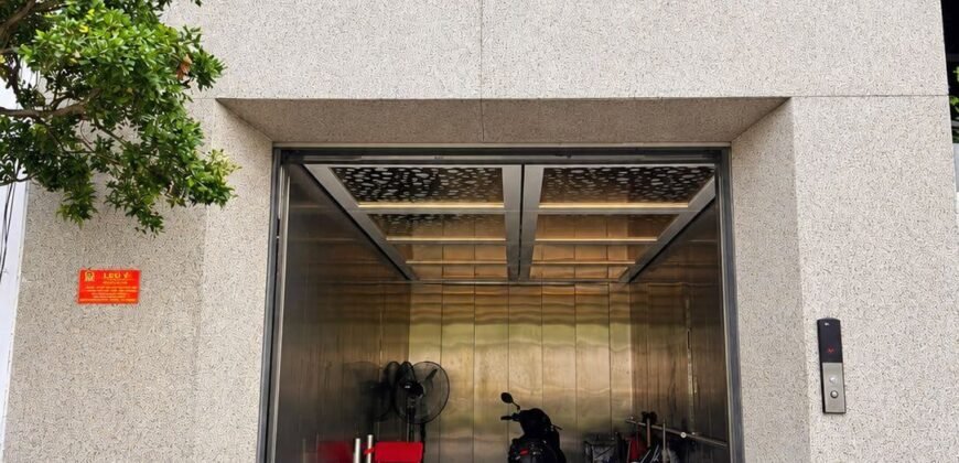 Cho thuê tòa nhà ven sông 2.500 m², 700 triệu/tháng