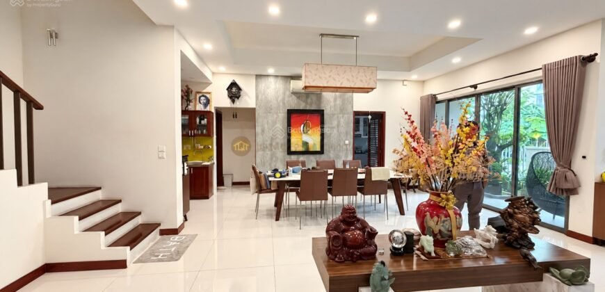 Biệt Thự Giang Văn Minh Quận 2, Góc 2 Mặt Tiền, 277m²